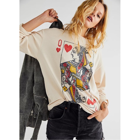 Free People Tops - Daydreamer Beige Pink Red Cream Queen of Hearts Oversized Long Sleeve Tee Sz M